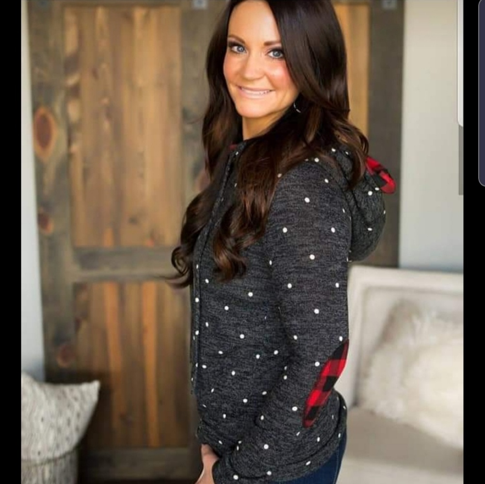 NWOT. Lightweight Sweatshirt With Buffalo Plaid